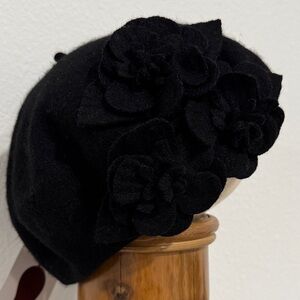 NWT Black Floral Wool Beret